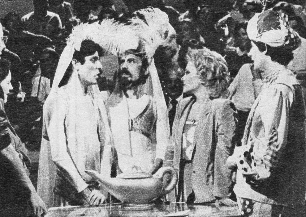 “Martes y 13” - «Un, dos, tres...» (1983)
