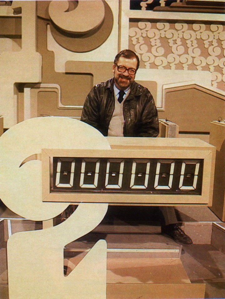 Narciso Ibáñez Serrador - «Un, dos, tres...» (1986)