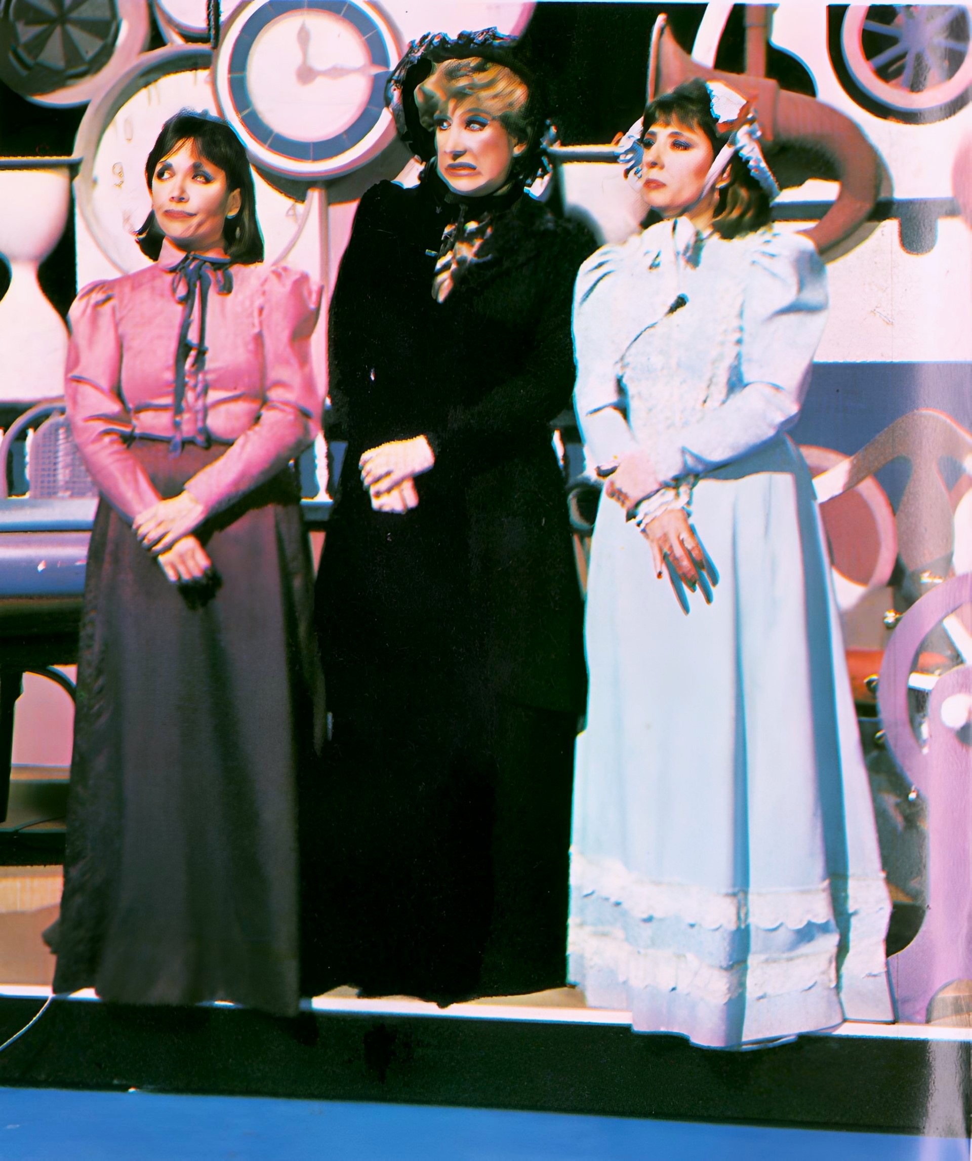 Las hermanas Hurtado (las “Tacañonas”) - «Un, dos, tres...» (1986)